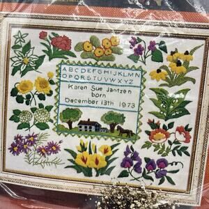 Vtg Columbia Minerva Creative Crewel Erica Wilson 7338 Flowers Birth Month 1973